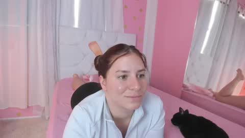 Snapshot of persefone_saira chatting on September 12, 9:59 pm Marie online show from September 12, 9:59 pm