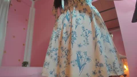 Snapshot of persefone_saira chatting on October 13, 12:27 pm Marie online show from October 13, 12:27 pm