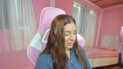 Snapshot of persefone_saira chatting on October 18, 2:07 pm Marie online show from October 18, 2:07 pm