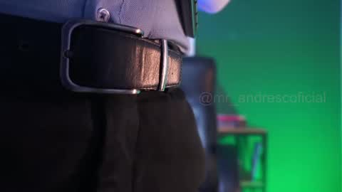 andres    online show from December 11, 9:01 pm