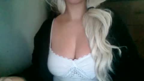 persephone12234 online show from November 18, 9:19 pm