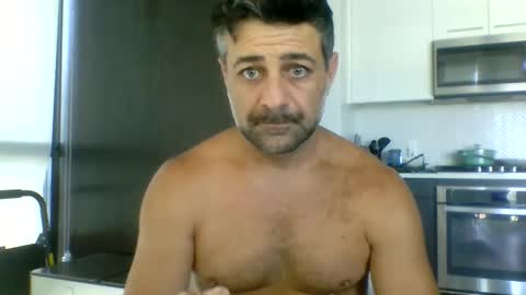 persianprince546 online show from May 31, 6:09 pm