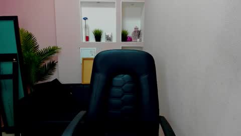 horror flying on the wings of the night.... online show from November 27, 8:33 pm