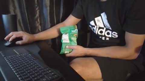 Lalo   x peruvianevil  ig peruvianevil  online show from January 7, 6:05 am