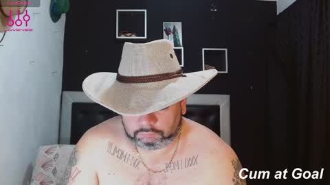 Snapshot of perverseveteranmanxxx chatting on January 18, 12:26 pm Carlos online show from January 18, 12:26 pm