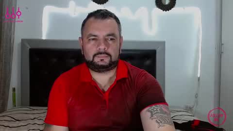 Snapshot of perverseveteranmanxxx chatting on September 17, 6:26 am Carlos online show from September 17, 6:26 am