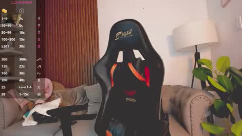 Lizza online show from October 26, 2:17 am