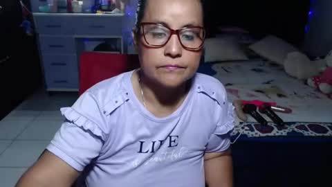 Snapshot of pervert_mommy_x chatting on June 27, 10:42 am SAMY online show from June 27, 10:42 am
