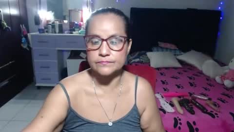 Snapshot of pervert_mommy_x chatting on July 16, 9:48 am SAMY online show from July 16, 9:48 am