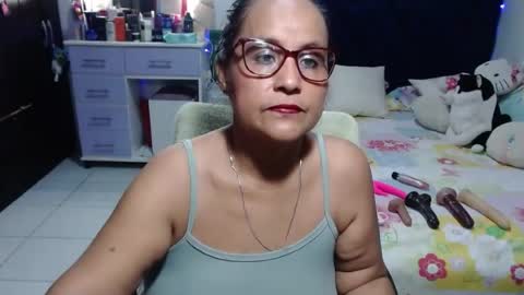 Snapshot of pervert_mommy_x chatting on July 23, 9:40 am SAMY online show from July 23, 9:40 am