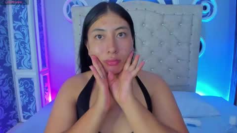Lily online show from April 19, 3:28 am