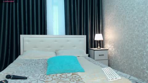 im Ju  PVT IS OPEN -- LUSH IS ON online show from April 18, 5:11 am