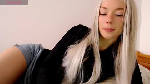 Isabella online show from March 17, 7:23 am