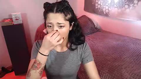 Snapshot of petalsrose_ chatting on October 1, 7:31 pm Rose online show from October 1, 7:31 pm