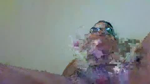 Isaa online show from February 10, 1:24 am