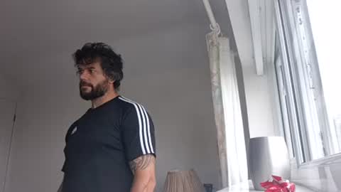 Snapshot of pete_le_meat chatting on July 7, 7:56 am pete_le_meat online show from July 7, 7:56 am