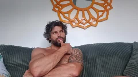 Snapshot of pete_le_meat chatting on July 7, 8:02 pm pete_le_meat online show from July 7, 8:02 pm