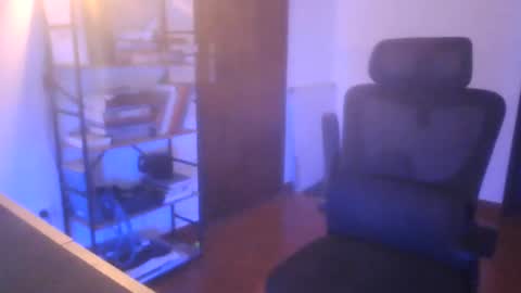peter_coat online show from July 4, 11:55 pm