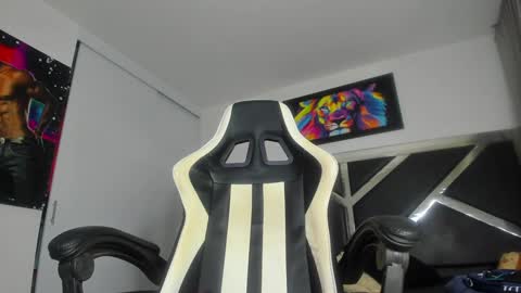 Snapshot of peter_coleman chatting on December 12, 12:59 am PeterColeman online show from December 12, 12:59 am