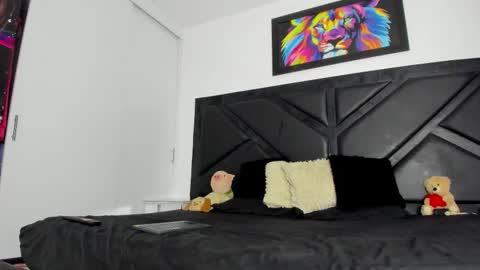 Snapshot of peter_coleman chatting on October 19, 11:27 pm PeterColeman online show from October 19, 11:27 pm