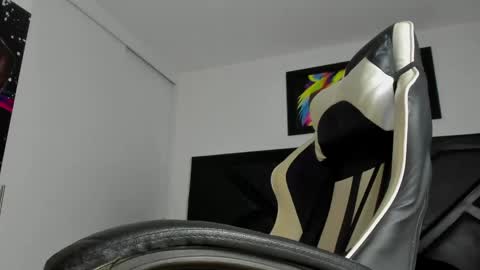 PeterColeman online show from April 21, 11:51 pm