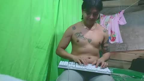 peteresmitd17 online show from December 22, 10:29 pm