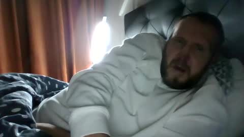 jelle online show from January 9, 10:11 pm