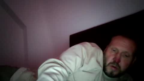 jelle online show from May 15, 3:19 pm