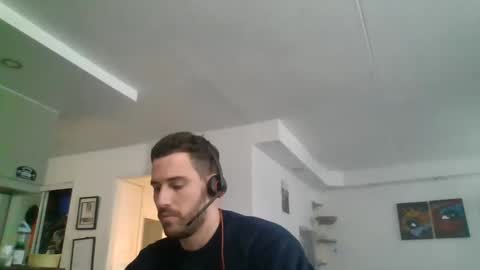 Snapshot of peterskinny24 chatting on December 9, 6:46 pm         ttps VF8L9ABFMref wl share online show from December 9, 6:46 pm