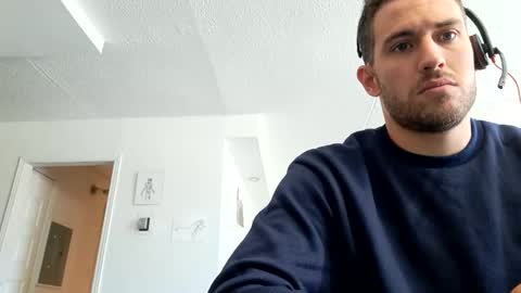 Snapshot of peterskinny24 chatting on February 5, 2:59 pm         ttps VF8L9ABFMref wl share online show from February 5, 2:59 pm