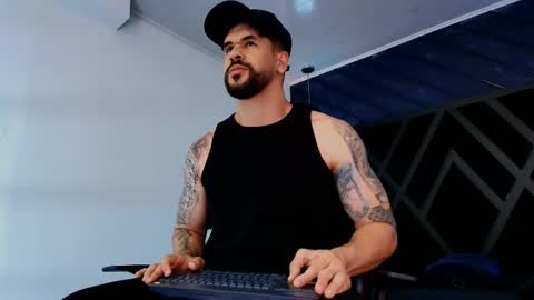 PETES EVANS new account online show from April 19, 4:17 pm