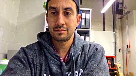 Snapshot of peteypete204 chatting on February 17, 9:19 pm peteypete204 online show from February 17, 9:19 pm