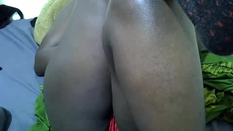 petite234 online show from November 21, 6:01 am