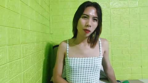 Snapshot of petite_dicklover chatting on January 9, 9:27 am Yuriee online show from January 9, 9:27 am