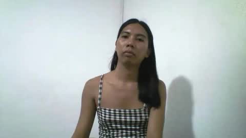 Snapshot of petite_dicklover chatting on June 9, 11:22 am Yuriee online show from June 9, 11:22 am