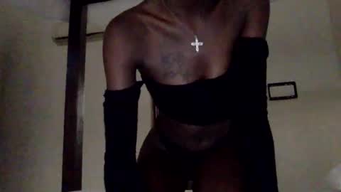 Snapshot of petite_divah254 chatting on October 4, 2:59 pm petite_divah254 online show from October 4, 2:59 pm