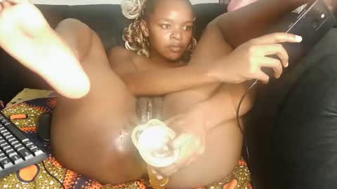 mimi online show from March 18, 7:28 pm