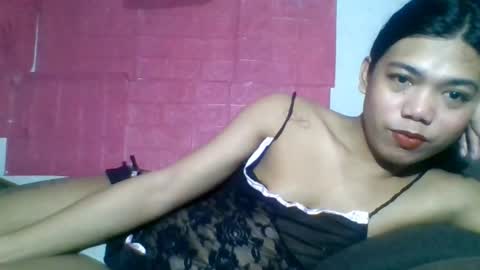 Snapshot of petite_jzee chatting on October 20, 10:05 am jzee online show from October 20, 10:05 am