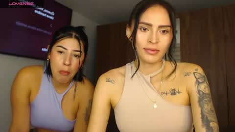 Snapshot of petite_linda chatting on May 15, 1:12 am Linda online show from May 15, 1:12 am