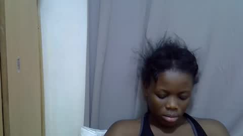 Snapshot of petite_melan chatting on October 1, 7:14 am petite_melan online show from October 1, 7:14 am
