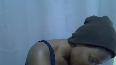 Snapshot of petite_melan chatting on October 7, 5:21 pm petite_melan online show from October 7, 5:21 pm