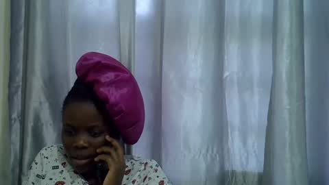 Snapshot of petite_melan chatting on October 21, 7:20 am petite_melan online show from October 21, 7:20 am