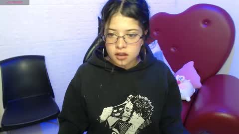 Melody online show from March 25, 2:34 pm