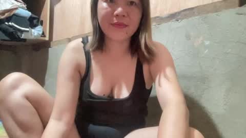 Snapshot of petiteasian_angel chatting on May 2, 9:31 pm Hanna online show from May 2, 9:31 pm