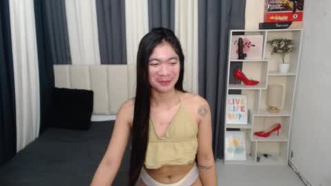 Snapshot of petiteasianjade chatting on September 30, 6:40 am Jade online show from September 30, 6:40 am