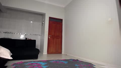 ebonyshawtypetit online show from February 9, 5:00 am