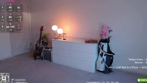 PiperAvery online show from June 9, 1:06 am
