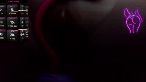 Snapshot of petitediana chatting on June 22, 4:42 am petitediana online show from June 22, 4:42 am
