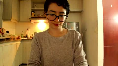 Lunna online show from April 5, 12:08 am