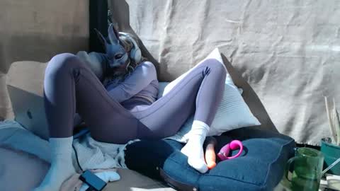 petitegirlypop online show from October 3, 11:57 pm